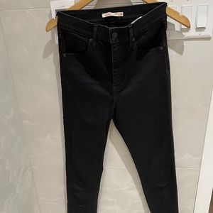 Levi’s high rise Skinny Jeans